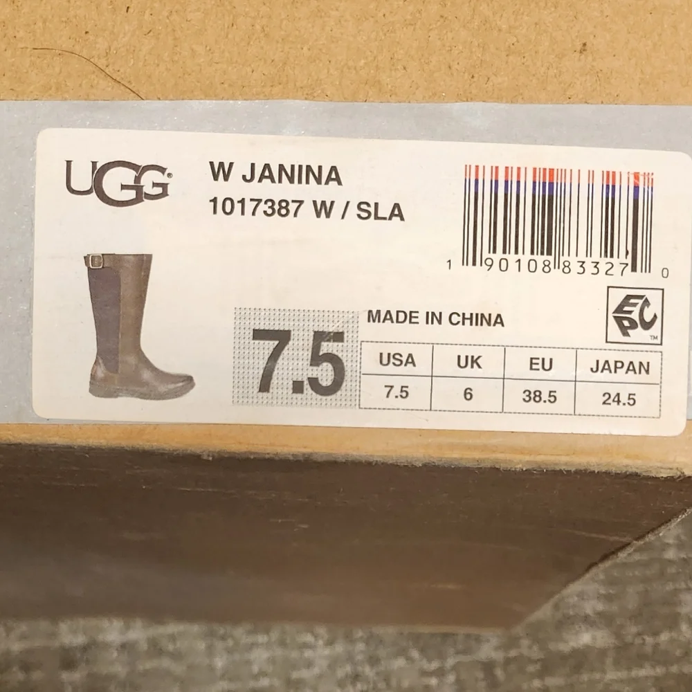 UGG Janina Boot